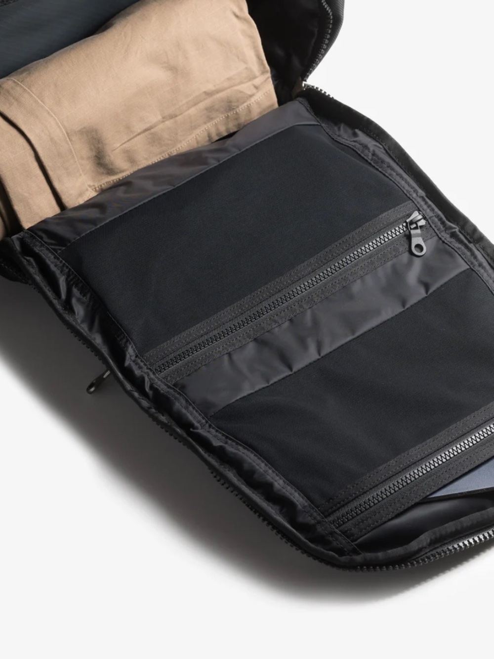 Pioneer Black Men's Travel Backpack NEW with tags - Picture 11 of 14